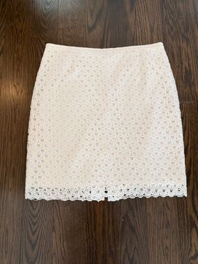 TAHARI eyelet lined mini skirt